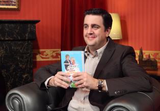 Pastewka - Zu Gast in der Sendung "Stadtgespräch" beim Kölner Lokalsender "Center.TV.". Bastian (Bastian Pastewka) ... © Frank W. Hempel SAT.1