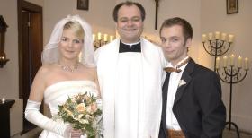 Die "Dreisten Drei" Mirja Boes (l.), Markus Majowski (M.) und Ralf Schmitz (r.) einmal ganz romantisch. © Sat.1 Die "Dreisten Drei" Mirja Boes (l.), Markus Majowski (M.) und Ralf Schmitz (r.) einmal ganz romantisch. © Sat.1
