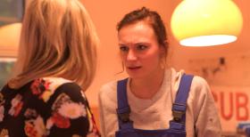 Patchwork Family - Antonia versucht alles, um ihren Liebeskummer zu verbergen ... © SAT. 1