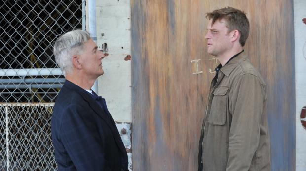 CBS Television Navy CIS - Bei den Ermittlungen in einem neuen Mordfall stoßen Gibbs (Mark Ha...