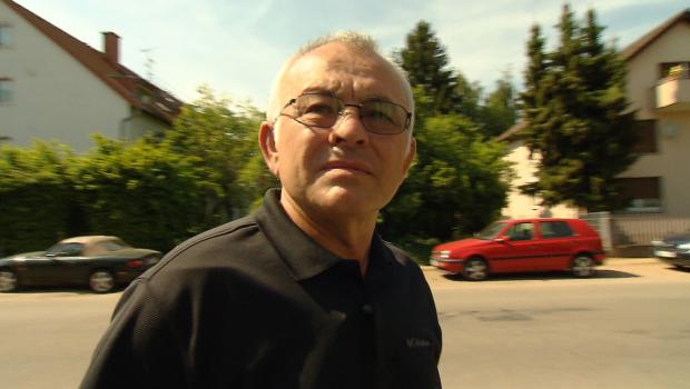 Jerzy Knapik hat ebenfalls ein Problem mit seiner Wohnung: Der 64-Jährige ist Opfer eines Mietprellers. Seit Monaten wartet der Besitzer einer Einzimmerwohnung auf die Mietzahlungen. Der Mieter ist untergetaucht ... © SAT.1