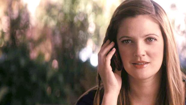 Er steht einfach nicht auf Dich - Mary (Drew Barrymore), die von einer ganzen Schar liebevoller und hilfsbereiter Männer umgeben ist, muss endlich einen kennen lernen, der nicht schwul ist ... © Warner Brother