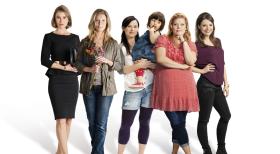 Frauenherzen - Frauenherzen: (v.l.n.r.) Nadeshda Brennicke, Valerie Niehaus, Anna Fischer, Eleni Oheim, Marie Schöneburg und Julia Hartmann © Maria Krumwiede SAT.1 Frauenherzen - Frauenherzen: (v.l.n.r.) Nadeshda Brennicke, Valerie Niehaus, Anna Fischer, Eleni Oheim, Marie Schöneburg und Julia Hartmann © Maria Krumwiede SAT.1