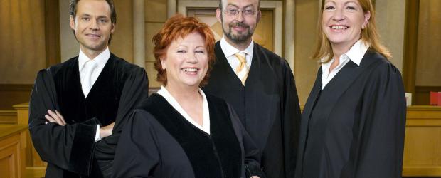 v.l.n.r. Bernd Römer, Barbara Salesch, Uwe Krechel, Ulrike Tasic © Sat.1 v.l.n.r. Bernd Römer, Barbara Salesch, Uwe Krechel, Ulrike Tasic © Sat.1