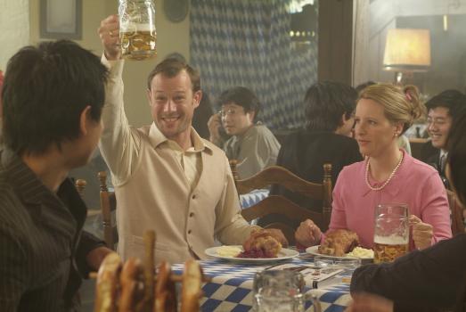 Ein deutsches Brauhaus mitten in Japan? Alles wie daheim ... oder etwa nicht? Die Tücke liegt halt im Detail. (Hanno Friedrich, Nina Vorbrodt) © Sat.1