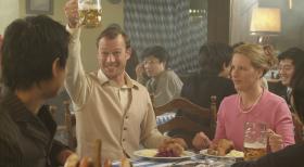 Ein deutsches Brauhaus mitten in Japan? Alles wie daheim ... oder etwa nicht? Die Tücke liegt halt im Detail. (Hanno Friedrich, Nina Vorbrodt) © Sat.1