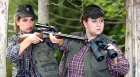 Weibsbilder - Auf der Jagd... (Judith Döker, l.; Mackie Heilmann, r.) © Frank Hempel Sat.1