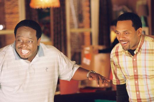 The Honeymooners - Die Freunde Ralph (Cedric "the Entertainer", l.) und Ed (Mike Epps, r.) haben großes vor. Doch wird ihr Plan aufgehen? © TM &   2006 Paramount Pictures. All Rights Reserved.