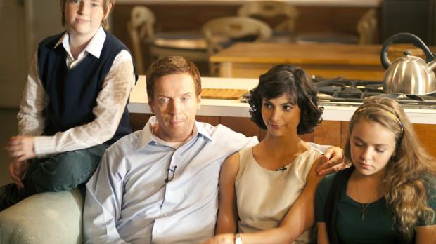 2011 Twentieth Century Fox Film Corporation. All rights reserved. Für die Öffentlichkeit präsentieren sie sich als glückliche und perfekte Fami...