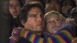 Mehr aus Pflichtbewusstsein als aus Liebe nimmt Ray Ferier (Tom Cruise, l.) an diesem Wochenende seine beiden Kinder (Dakota Fanning, r.) bei sich auf. Doch dann bricht der Krieg der Welten aus ... © 2004 Paramount Pictures All Rights Reserved. Mehr aus Pflichtbewusstsein als aus Liebe nimmt Ray Ferier (Tom Cruise, l.) an diesem Wochenende seine beiden Kinder (Dakota Fanning, r.) bei sich auf. Doch dann bricht der Krieg der Welten aus ... © 2004 Paramount Pictures All Rights Reserved.