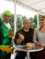 DIE DREISTEN DREI - jetzt noch dreister - Die Dreisten Drei - jetzt noch dreister mit Sophia Thomalla (r.), Mirco Nontschew (l.) und Oliver Beerhenke (M.) ... © SAT.1