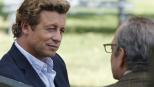 Als die Kellnerin Michelle Karp wird mit durchschnittener Kehle tot aufgefunden wurde, beginnt Patrick (Simon Baker, l.) sofort mit den Ermittlungen...