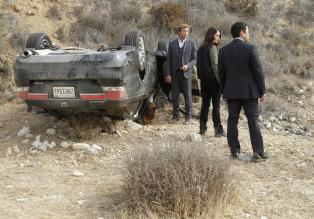 The Mentalist - Ermitteln in einem neuen Fall: Patrick (Simon Baker, l.), Teresa (Robin Tunney, M.) und Kimball (Tim Kang, r.) ... © Warner Bros. Television