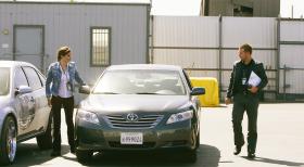 Ermitteln in einem neuen Fall: Special Agent G. Callen (Chris O'Donnell, r.) und Special Agent Kensi Blye (Daniela Ruah, l.) ... © CBS Studios Inc. All Rights Reserved.