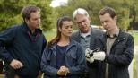 Ein neuer Fall wartet auf: Gibbs (Mark Harmon, 2.v.r.), Ziva (Cote de Pablo, 2.v.l.), McGee (Sean Murray, r.) und DiNozzo (Michael Weatherly, l.) ... © CBS Television Ein neuer Fall wartet auf: Gibbs (Mark Harmon, 2.v.r.), Ziva (Cote de Pablo, 2.v.l.), McGee (Sean Murray, r.) und DiNozzo (Michael Weatherly, l.) ... © CBS Television