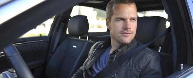 Als ein Auto in einen Nachtclub rast, wird neben dem Fahrer unbekannter Herkunft auch ein Verschlüsselungsexperte der U.S. Navy getötet. Callen (Chris O'Donnell) und seine Kollegen ermitteln ... © CBS Studios Inc. All Rights Reserved. Als ein Auto in einen Nachtclub rast, wird neben dem Fahrer unbekannter Herkunft auch ein Verschlüsselungsexperte der U.S. Navy getötet. Callen (Chris O'Donnell) und seine Kollegen ermitteln ... © CBS Studios Inc. All Rights Reserved.