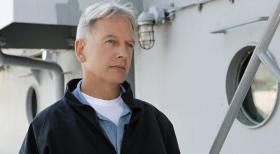 Navy CIS - Ermittelt in einem neuen Fall: Gibbs (Mark Harmon) ... © CBS Television