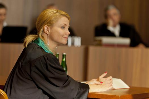 Danni Lowinski - Ein neuer Fall wartet auf Danni (Annette Frier) ... © SAT.1