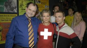 v.l.n.r.: Markus Majowski, Mirja Boes und Ralf Schmitz sind "Die Dreisten Drei" von Deutschlands witzigster Comedy-WG. © Sat.1