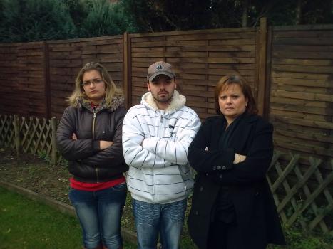 Familie Decaro tut alles, dass das nervige Haustier aus der Nachbarschaft verschwindet. © SAT.1