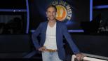 Das blitzschnelle Wissensduell "Ab durch die Mitte - Das schnellste Quiz der Welt" wird von Daniel Boschmann moderiert ...