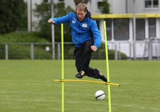 Das Duell - Alle gegen den BVB - Oliver Pocher stellt seine Promi-Amateur-Truppe für das große Spiel gegen die Klopp-Elf zusammen ... © Ralf Jürgens SAT.1