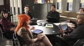 Ein neuer Fall beschäftigt das BAU-Team: (v.l.n.r.) Prentiss (Paget Brewster), Garcia (Kirsten Vangsness), Hotch (Thomas Gibson), Rossi (Joe Mantegna), Morgan (Shemar Moore) und Reid (Matthew Gray Gubler) ... © ABC Studios