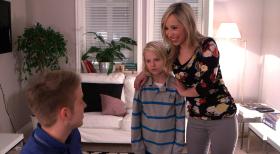 Patchwork Family - Stellen mit Entsetzen fest, dass Michelle ihre Mutter Christina tyrannisiert: Louisa (r.), David (l.) und Fabian (M.) ... © SAT.1