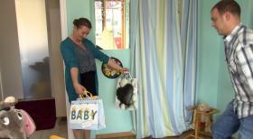 Schicksale - und plötzlich ist alles anders - Die Geschäftsfrau Henriette Wagner (l.) ist gewohnt, immer zu bekommen was sie will. Und sie ist gewohnt, die Dinge selbst in die Hand zu nehmen. Selbst vor dem Kinderwunsch ihrer Tochter Jasmin macht die 47-Jährige nicht Halt ... © SAT.1
