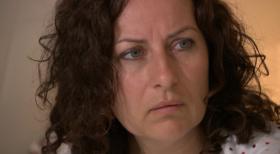 Schicksale - und plötzlich ist alles anders - Die 38-jährige Arztgattin Victoria Hochfeld ist gefangen in einem goldenen Käfig. Reich, aber ungeliebt. © SAT.1
