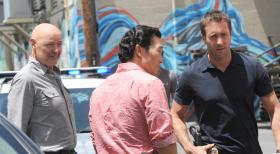 Hawaii Five-0 - Ermitteln in einem neuen Fall: Steve (Alex O'Loughlin, r.), Chin (Daniel Dae Kim, M.) und Joe (Terry O'Quinn, l.) ... © TM &   CBS Studios Inc. All Rights Reserved.