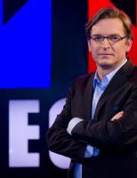 Empfängt jede Woche zwei prominente Kontrahenten zum Rededuell: Claus Strunz ... © SAT.1