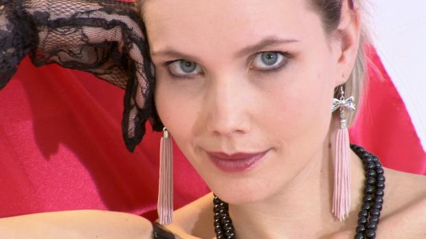 SAT.1 Lange Beine, flacher Bauch, perfekter Po - für die 21-jährige Maja Posch sche...