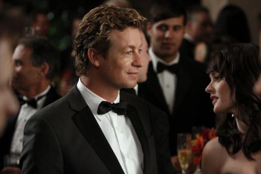 Versucht mit seinem besonderen Gespür für Menschen einen neuen komplizierten Mordfall zu lösen: Patrick Jane (Simon Baker) ... © Warner Bros. Television
