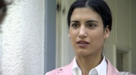 Schicksale - und plötzlich ist alles anders - Mit seiner ständigen Eifersucht treibt Christian seine Ex-Frau Julia (Bild) in den Wahnsinn. © SAT.1