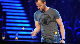 Die perfekte Minute - Im Wettlauf gegen die Zeit: Karl-Heinz Frey ... © Frank Hempel SAT.1