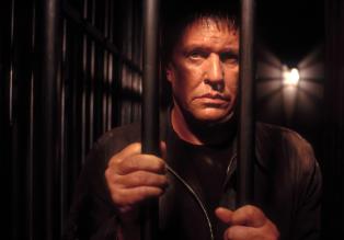 Sniper 3 - Sniper Thomas Beckett (Tom Berenger) wird von der NSA angeheuert, um einen Terroristen in Vietnam ausschaltet. Doch die Zielperson ist nicht irgendwer, sondern ein Kamerad aus vergangenen Tagen im Vietnam-Krieg ... © 2004 Sony Pictures Home Entertainment Inc. All Rights Reserved.