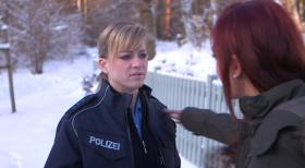 Patchwork Family - Michelle (r.) versucht alles, um Mutter Christina (l.) zu tyrannisieren ... © SAT.1