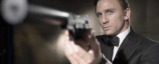 James Bond 007: Casino Royale - James Bond (Daniel Craig) wird auf den skrupellosen Finanzhai Le Chiffre angesetzt ... © 2006 DANJAQ, LLC, UNITED ARTISTS CORPORATION AND COLUMBIA PICTURES INDUSTRIES, INC. ALL RIGHTS RESERVED. James Bond 007: Casino Royale - James Bond (Daniel Craig) wird auf den skrupellosen Finanzhai Le Chiffre angesetzt ... © 2006 DANJAQ, LLC, UNITED ARTISTS CORPORATION AND COLUMBIA PICTURES INDUSTRIES, INC. ALL RIGHTS RESERVED.