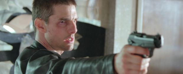 Minority Report - Washington D.C. im Jahre 2054. John Anderton (Tom Cruise) ist Chef einer neu gegründeten Polizeitruppe. Mit Hilfe von drei Hellsehern, den so genannten "Pre-Cogs", verhindert sie Verbrechen, bevor sie geschehen. Doch dann wird Anderton selbst als künftiger Killer identifiziert und muss fliehen ... © 2002 Dreamworks LLC & 20th Century Fox Film Corp. All Rights Reserved