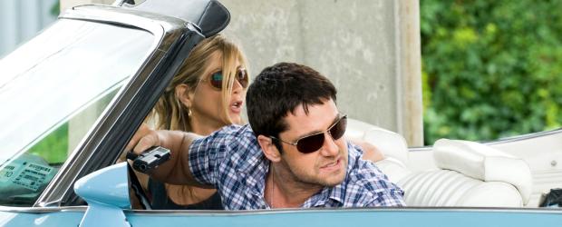 Der Kautions-Cop - Für Milo Boyd (Gerard Butler, r.), einem glücklosen Kopfgeldjäger, erfüllt sich ein Traum, als er den Auftrag erhält, seine Ex-Frau Nicole Hurly (Jennifer Aniston, l.), ins Gefängnis zu bringen. Milo freut sich auf einen einfachen Job, aber bei ihm und Nicole ist nichts einfach. Die Ex-Eheleute versuchen ständig, sich zu übertrumpfen, bis sie schließlich in Lebensgefahr geraten ... © 2010 Columbia Pictures Industries, Inc. and Beverly Blvd LLC. All Rights Reserved.