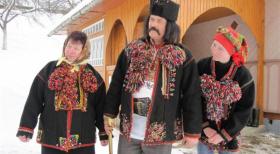 Die strengsten Eltern der Welt - Von ihren Eltern wird die 17jährige Alica zu einer Huzulen-Familie (Bild), die traditionell wie vor 100 Jahren lebt, in die Ukraine geschickt ... © kabel eins