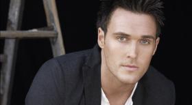 (2. Staffel) - Ein wichtiger Bestandteil des Teams: Wayne Rigsby (Owain Yeoman) ... © Warner Bros. Television