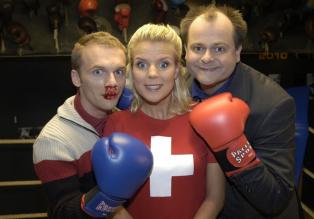Mirja (M.) konnte die beiden Kampfhähne Ralf (l.) und Markus (r.) erfolgreich versöhnen. © Sat.1