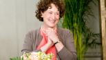 Julie & Julia - Julia Child (Meryl Streep) zieht im Jahr 1949 von Amerika nach Paris. Gelangweilt von ihrem Hausfrauendasein sucht sie sich eine Aufgabe und fasst einen aberwitzigen Plan ... © 2009 Columbia Pictures Industries, Inc. All Rights Reserved. Julie & Julia - Julia Child (Meryl Streep) zieht im Jahr 1949 von Amerika nach Paris. Gelangweilt von ihrem Hausfrauendasein sucht sie sich eine Aufgabe und fasst einen aberwitzigen Plan ... © 2009 Columbia Pictures Industries, Inc. All Rights Reserved.