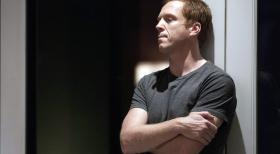 Homeland - Während die CIA Abu Nazir jagt, können Brody (Damian Lewis) und seine Familie endlich nach Hause ... © 20th Century Fox International Television Homeland - Während die CIA Abu Nazir jagt, können Brody (Damian Lewis) und seine Familie endlich nach Hause ... © 20th Century Fox International Television