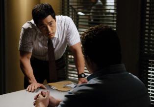 Ermittelt im Mordfall Alan Foster: Kimball (Tim Kang, l.) ... © Warner Bros. Television