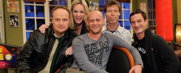 V.l.n.r.: Oliver Welke, Maike Tatzig, Jürgen Vogel, Maddin Schneider, Martin Klempnow © Sat.1