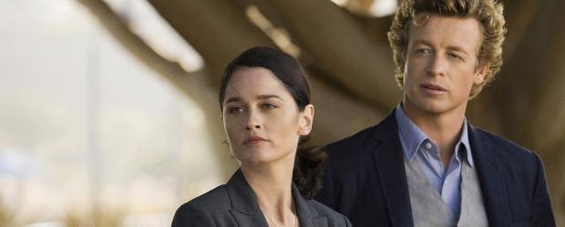 Ein neuer Mordfall beschäftigt Teresa Lisbon (Robin Tunney, l.) und Patrick Jane (Simon Baker, r.) ... © Warner Bros. Television Ein neuer Mordfall beschäftigt Teresa Lisbon (Robin Tunney, l.) und Patrick Jane (Simon Baker, r.) ... © Warner Bros. Television