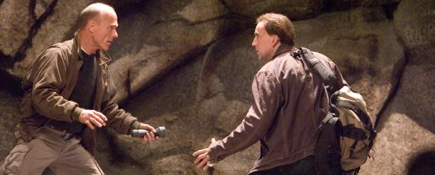 Das Vermächtnis des Geheimen Buches - Kämpfen um das Vermächtnis des geheimen Buches: (v.l.n.r.) Mitch Wilkinson (Ed Harris) und Benjamin Franklin Gates (Nicolas Cage) ... © Disney Enterprises, Inc.  All rights reserved.